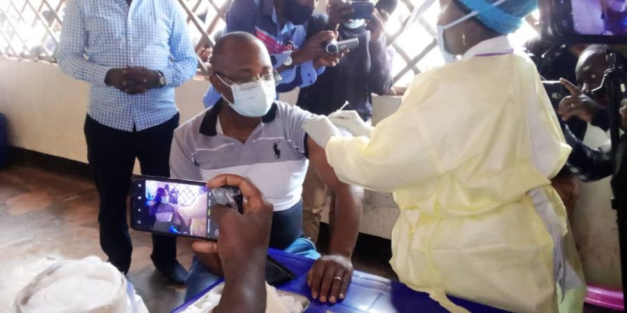 La campagne de vaccination contre la covid-19 a été lancé le 13 mai 2021 dans les zones de santé de Butembo et Katwa.